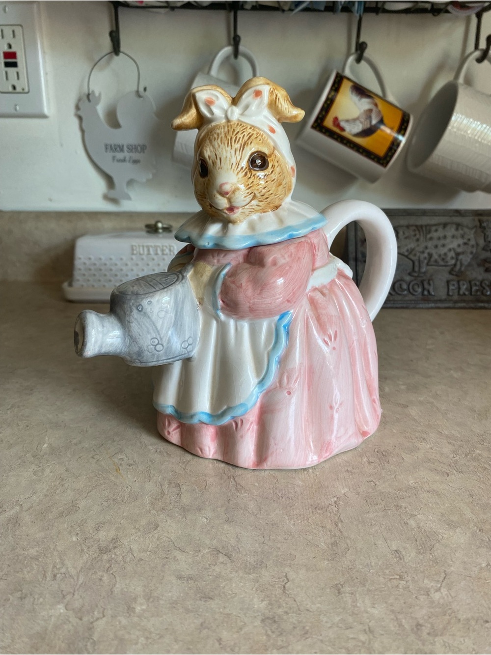 VTG Heritage Mint The Leonardo Collection Mrs Rabbit Decorative Teapot Cottage